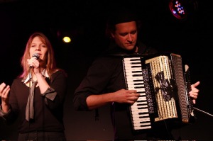 Cette malicieuse Coline de la chanson…