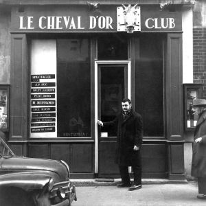 Le petit lit derrière le débit de Boby