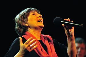 Martine Scozzesi, chanson de parole en Provence