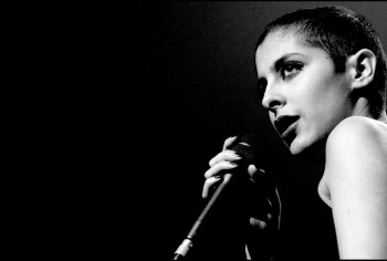 Carmen Maria Vega, gueule d&rsquo;atmosphère