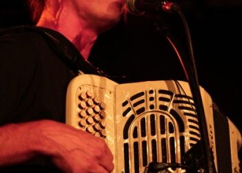 FestiFaï 2012 : BATpointG, l’homme au poitrail d’accordéon