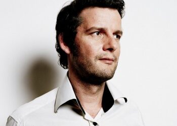 Pour concourir au Prix Georges-Moustaki 2013…