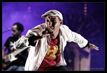 HK et les Saltimbanks : "Indignez-vous !" (photo DR)