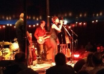 Tadoussac 2013 : Marcie, comme Barbara à la guitare…