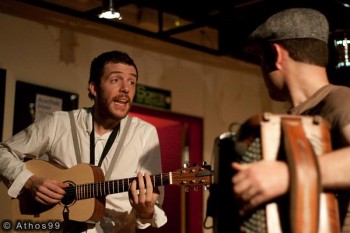 Annecy : les feuilles (de chansons) se ramassent à la pelle !