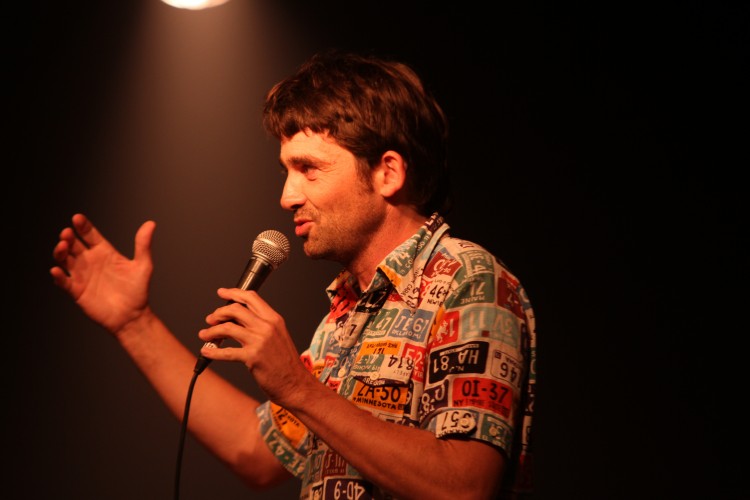 Louis Noël Bobey, slameur, conteur, chanteur (photo Catherine Cour)