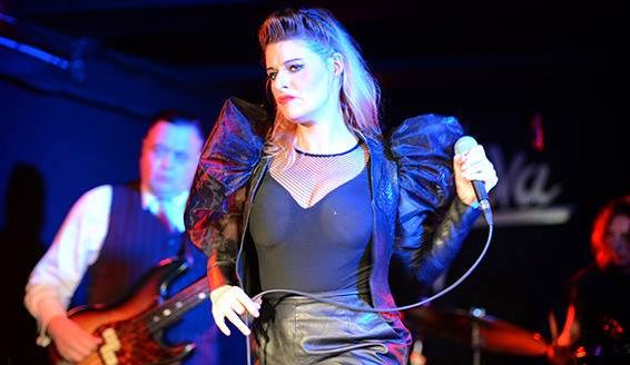 Sarah Olivier : Java tout vous raconter…