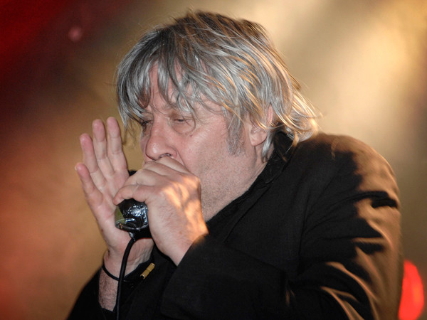 Arno, toujours debout