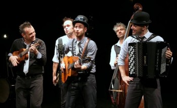 Les Fouteurs de joie à Avignon (photos Nicolas Blanchard)