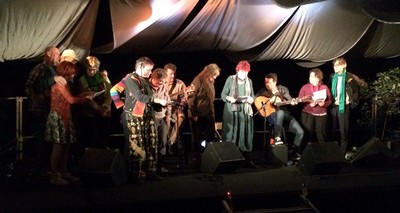 Final autour de Gil Chovet, avec Anne Sylvestre et les stagiaires de la Chansonnade 2016