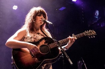 Lisa Leblanc (photo Lola Reynaerts - Tabarnak / Equinoxe FM)