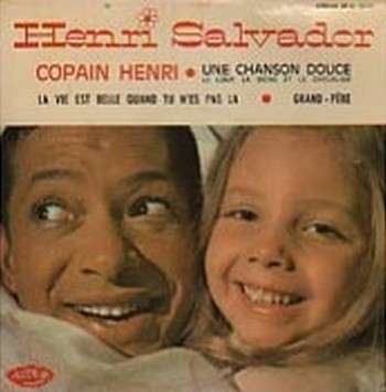 "La petite biche / Ce sera toi, si tu veux / Le loup, on s'en fiche / Contre lui, nous serons deux / Une chanson douce / Que me chantait ma maman / Une chanson douce / Pour tous les petits enfants..."