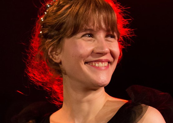 Léopoldine Hache Hash, tranchante et planante
