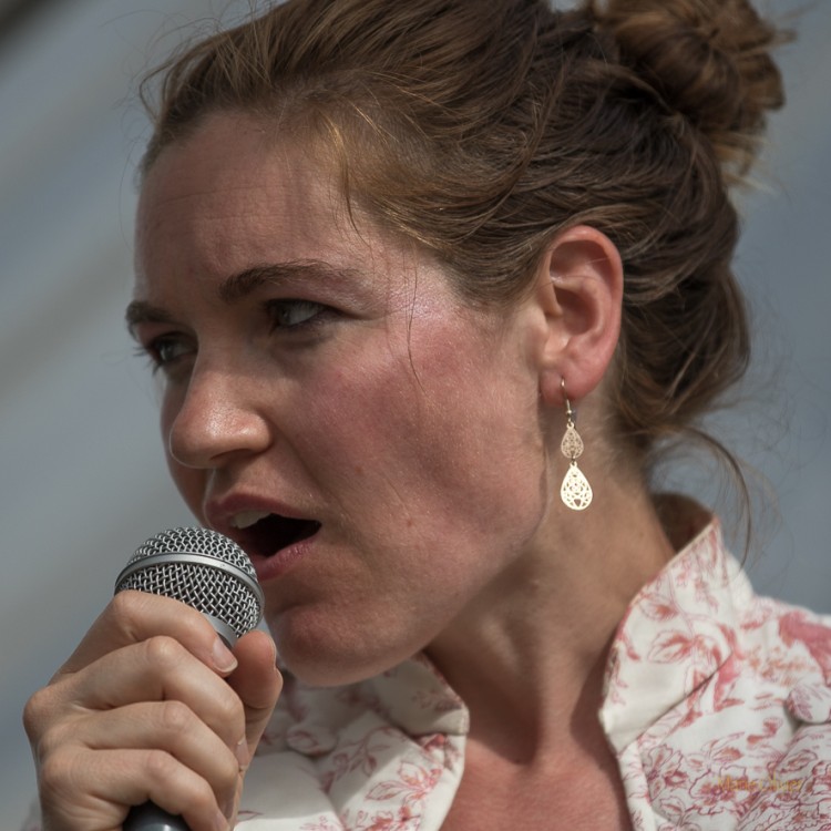 Liz Van Deuq (photos Marie Olivier)