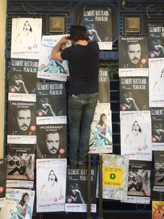 Franck Broussas, de Samedi 14, prépare l'Avignon Off de ses artistes (photo DR)