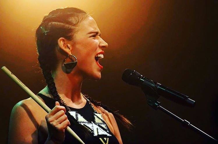 La chica, envoûtante Circé