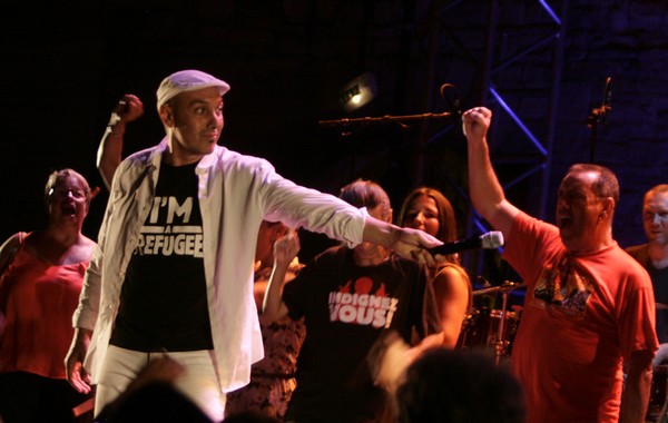 Barjac 2018. HK et l’Empire de papier, chanteur d’alerte