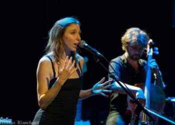 Liz Cherhal : voir, vibrer, vivre