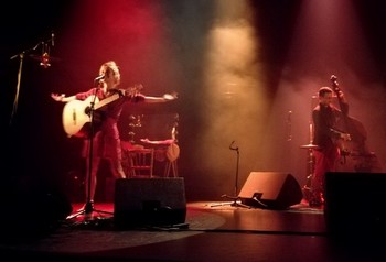 Sur la scène de (photo Céline Graye)