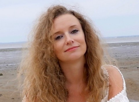 Clémence Savelli : élégante et insoumise