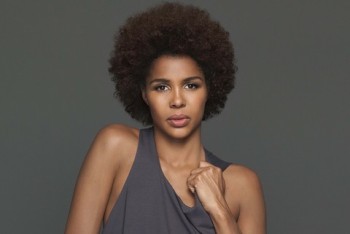 Ayo (photo de presse non créditée)