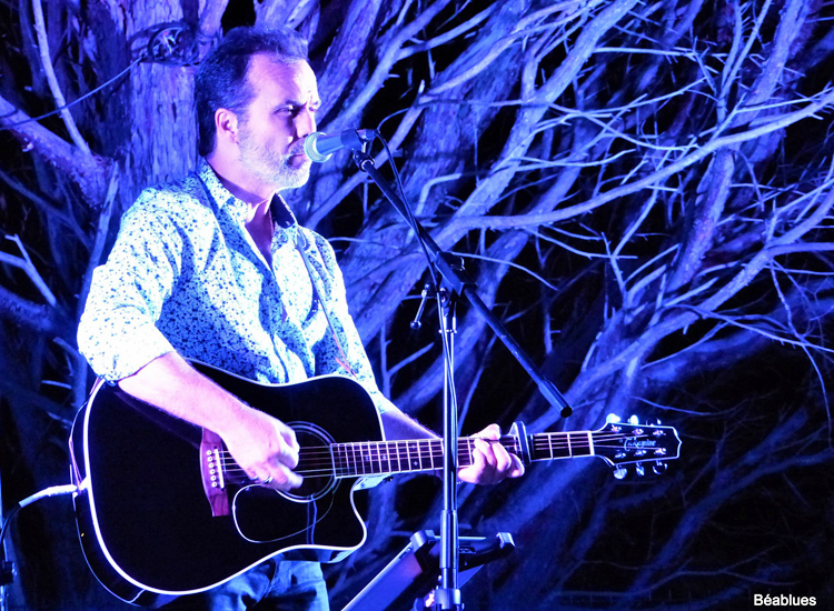 Festival chansons sous les étoiles. Christian Vives, de roc et de velours