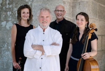 Gilles Servat en quatuor (photo presse non créditée)