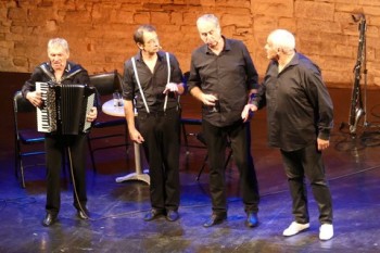 L'ultime scène de Barjac m'en chante ! (photos Anne-Marie Panigada)