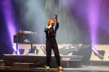 Suzane sur la scène de Namur (photos Annick Delperdange)