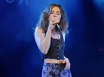 Lisza sur la scène de Liège (photos Pol de Groeve)