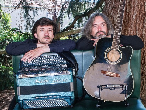 On vient chez vous : chanson de proximité