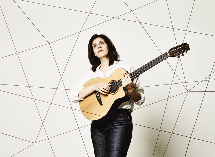 Souad Massi Photo © Yann Orhan