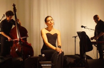 Olivia Ruiz à Bruxelles (photos Annick Delperdange)