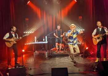 Gari Greu et le duo On s'en tape au Petit Duc à Aix Photos Catherine Laugier