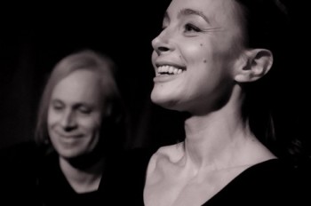 Valérie Mischler avec son guitariste Philippe Daurios
(photo Xavier Rubin)