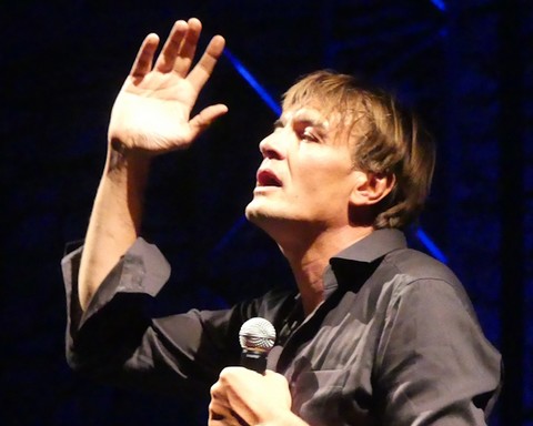 Barjac 2023. Lou Casa : Brel et Barbara, drôle de trame
