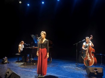 Nawel Dombrowsky en trio à Venelles Photos ©catherineLaugier
