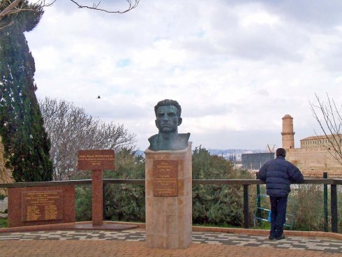 Monument à Missak Manouchian Marseille Vieux Port ©CathLaugier