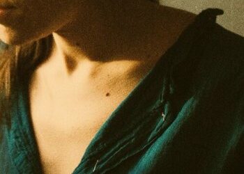 Louise O&rsquo;sman « Aux noirs clochers (mon cœur bleu) »