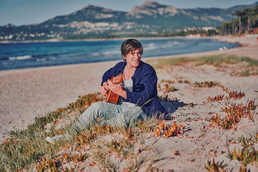 Thomas Dutronc, chanson sensible et esprit manouche