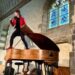La pianiste rouge « Péta »