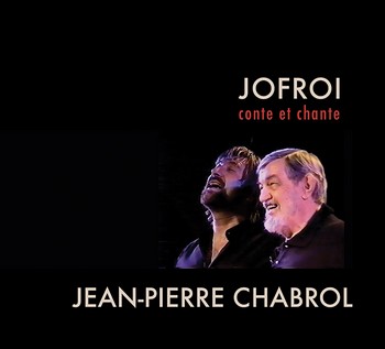 Il y a deux ans, à Cabiac, Jofroi nous avait présenté un émouvant spectacle sur Jean-Pierre Chabrol. C’est cette création que voici, enfin, en disque. Dix-neuf titres, avec la participation du groupe Nomade pour retrouver ce moment presque fusionnel entre le chanteur belge et l’auteur cévennol. « La vie a bien voulu que l’on se croise, que l’on se rencontre, se revoie, qu’une amitié et une fidélité naissent. Ce n’est pas innocent non plus, si de Belgique, nous sommes venus vivre un jour au bord des Cévennes. A partir d’un certain âge, elles avaient été quand même, une partie de ma nourriture. L’été, la France, une de mes premières chansons, je l’ai écrite en 75 sur le mont Lozère et c’est ainsi que Jean-Pierre Chabrol m’a surnommé le «cévenol du Nord», titre dont j’ai toujours été très fier. Et c’est un autre merveilleux cadeau qu’il m’a fait, me confiant un jour toute une série de textes inédits en me proposant de les mettre en musique. » On commande ce précieux album sur le site de Jofroi.