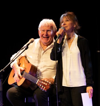 Ultime rappel du concert de Marie d'Epizon, un duo avec Bernard Joyet : un moment d'anthologie comme on s'en doute.