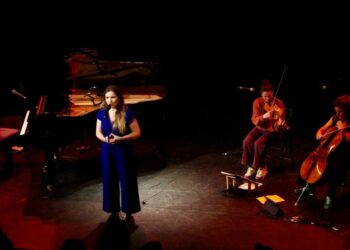 Liz Van Deuq en trio, chez elle c&rsquo;est aussi chez nous